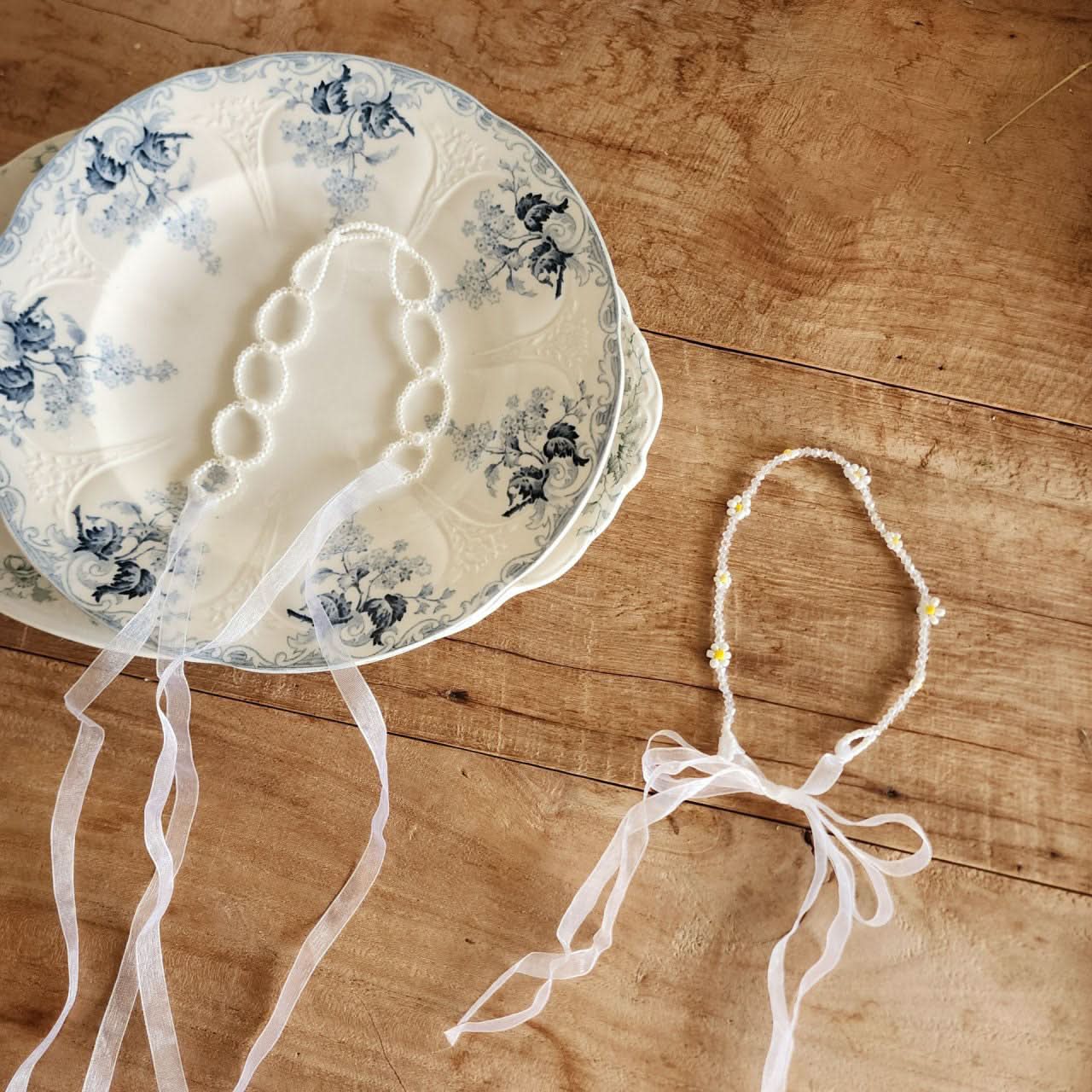 Baby Daisy Beaded Tie-Back Headband (3-18m) - AT NOON STORE