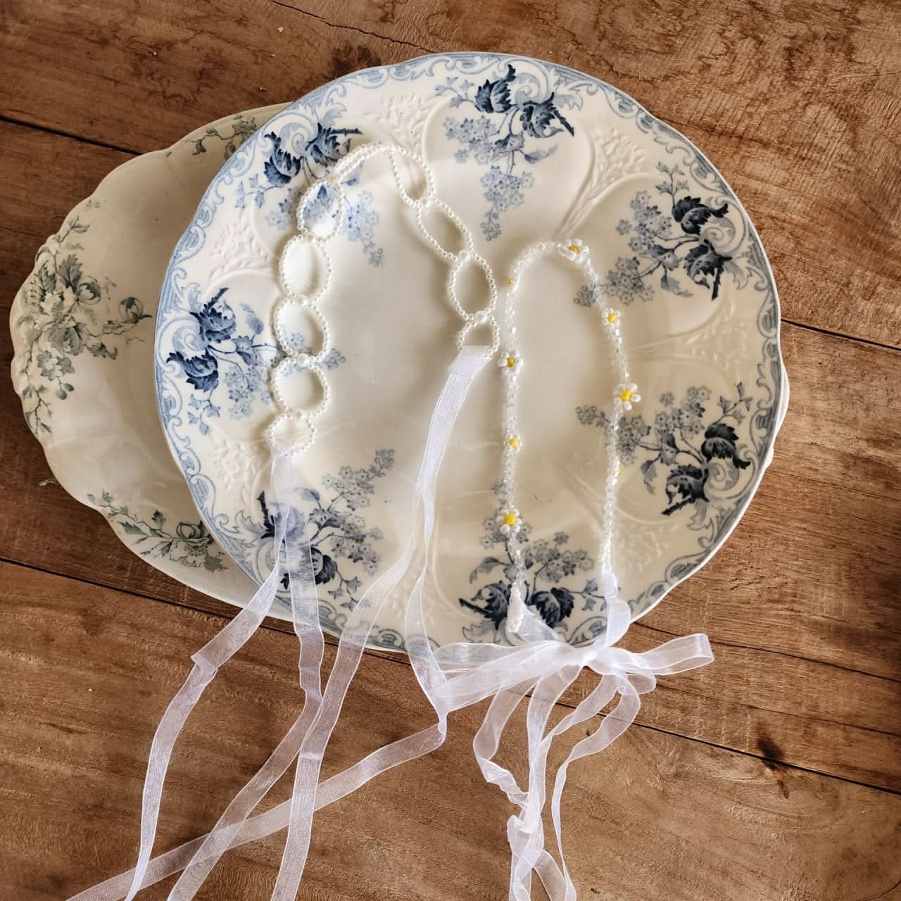 Baby Daisy Beaded Tie-Back Headband (3-18m) - AT NOON STORE