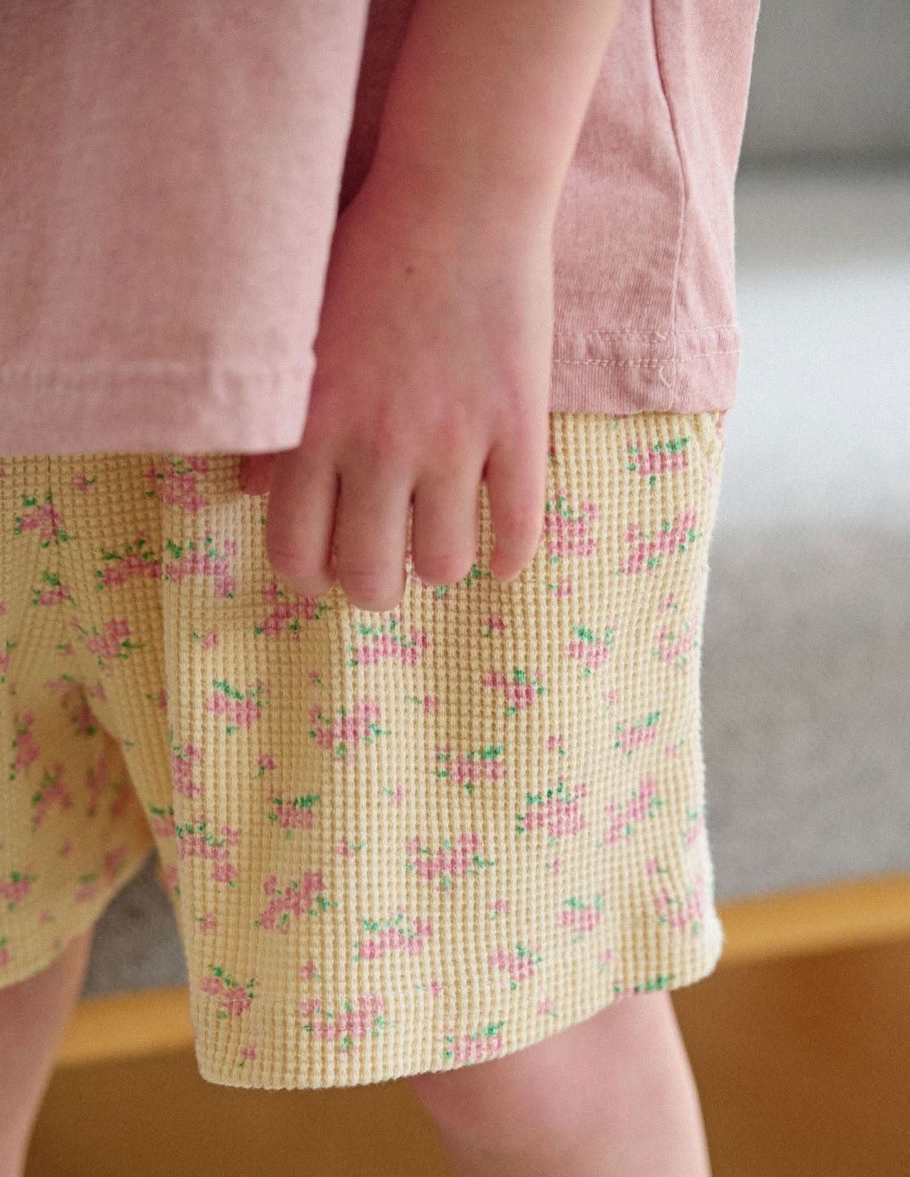 Toddler All-over Floral Print Waffle Shorts (15m-7y) -2 Colors - AT NOON STORE