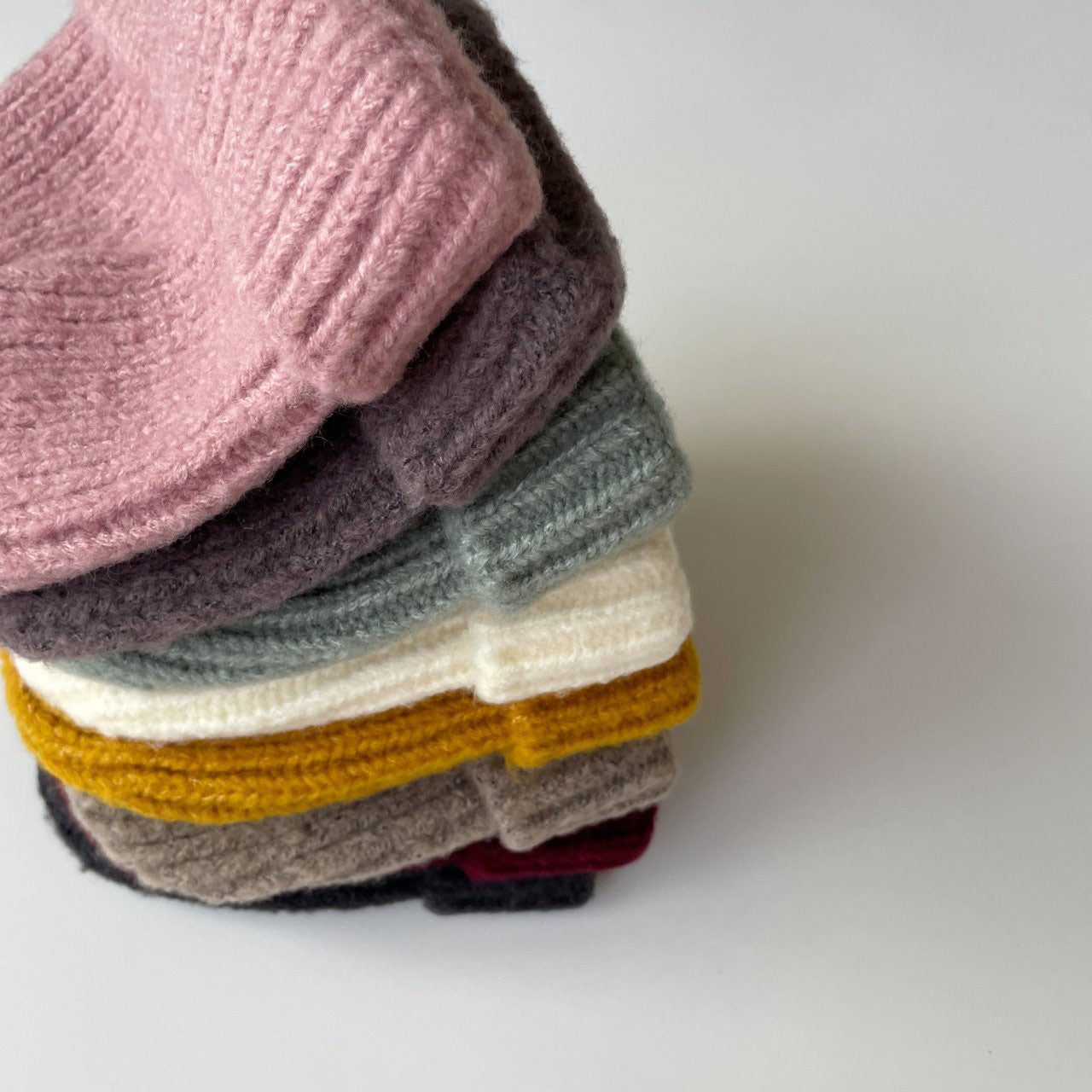 Kids FW Short Beanie (2-5y) - 7 Colors