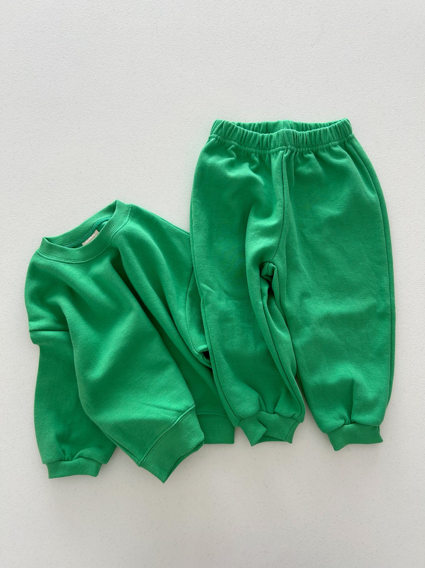 Kids Soy F25 Long Sleeve Sweatshirt and Jogger Pants Set (1-9y) - 11 Colors