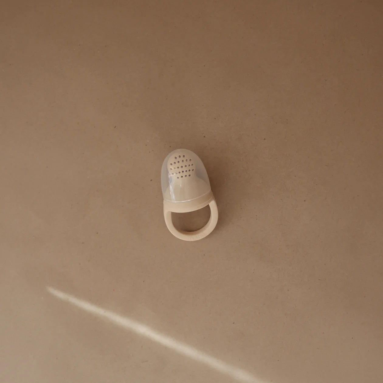 Mushie Silicone Fresh Food Feeder 2-Pack - Shifting Sand - AT NOON STORE