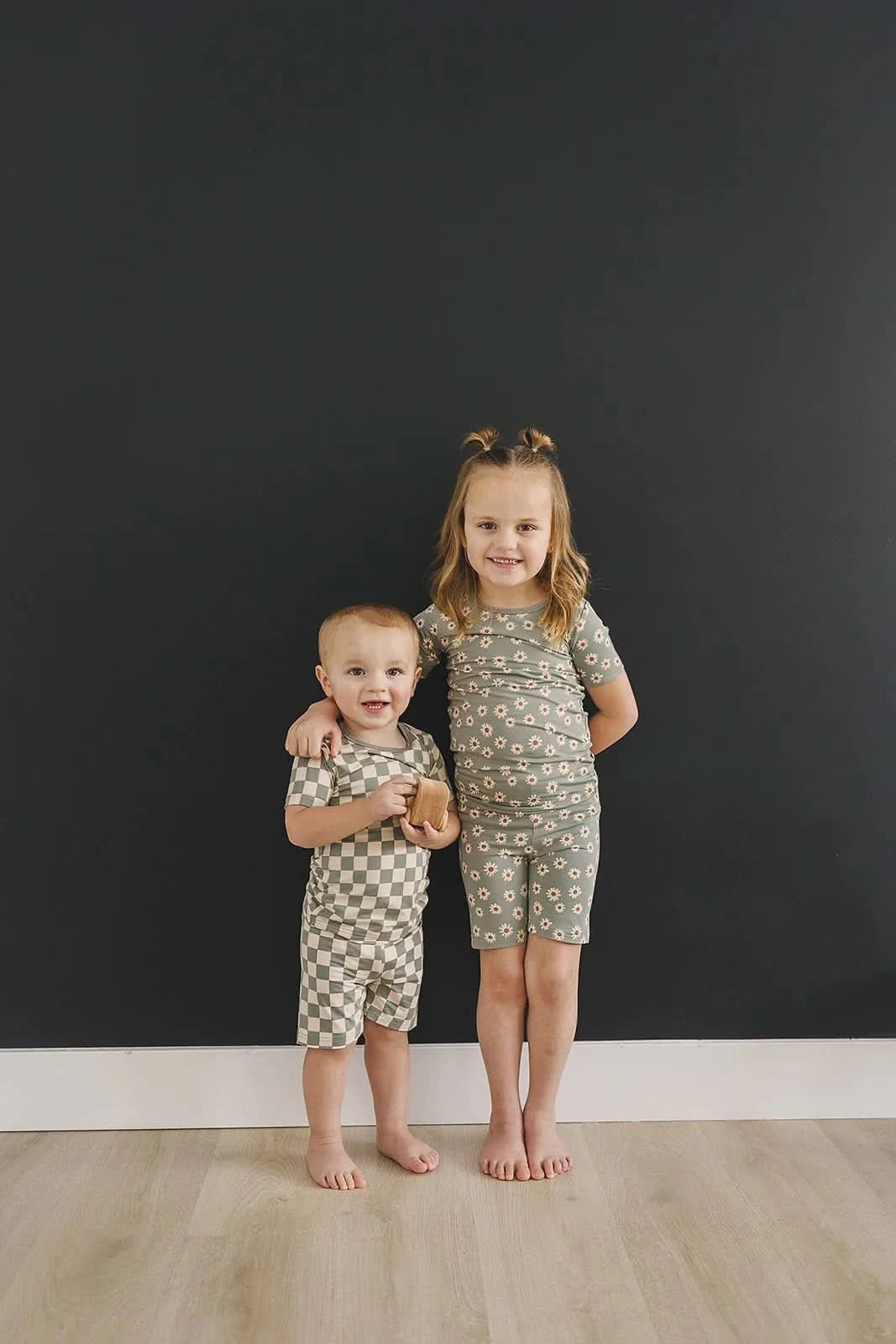 Light Green Daisy Bamboo Cozy Short Set (2T - 6Y) kids outfit
