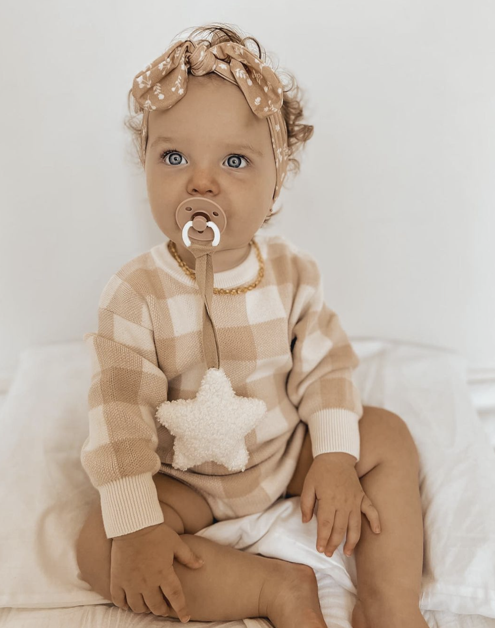 Millie and Rose Mini Star Pacifier Holder - 2 Colors - AT NOON STORE