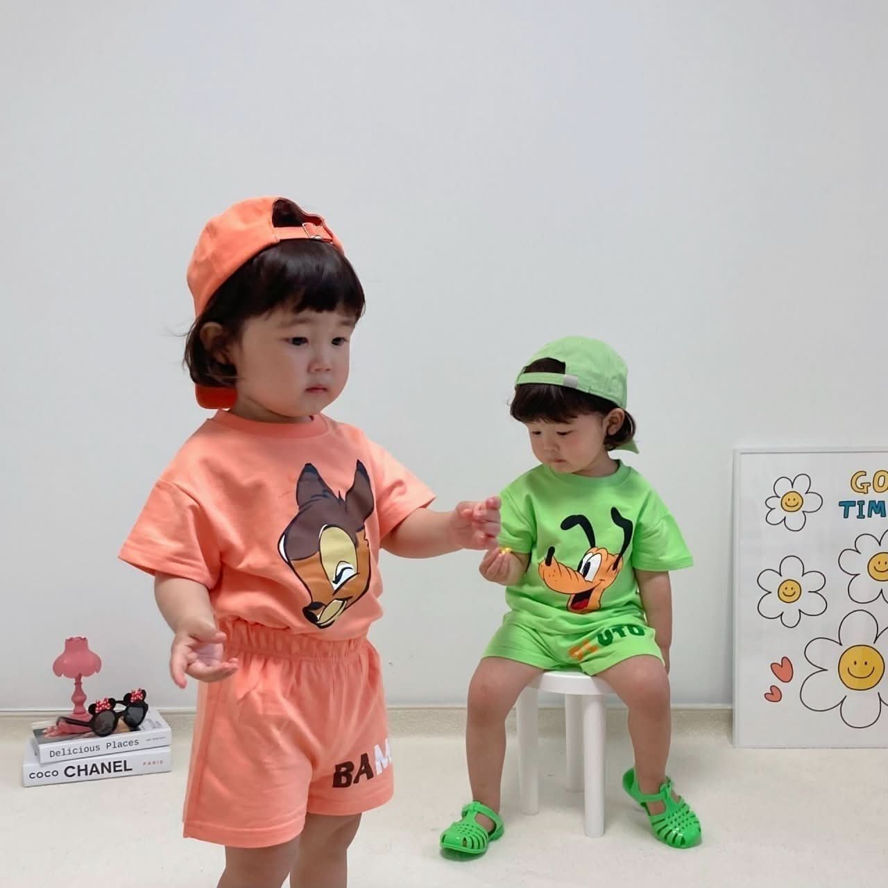 Toddler Disney Friends Face Short Sleeve Top and Shorts Set (2 - 7y) - 6 Colors kids outfit