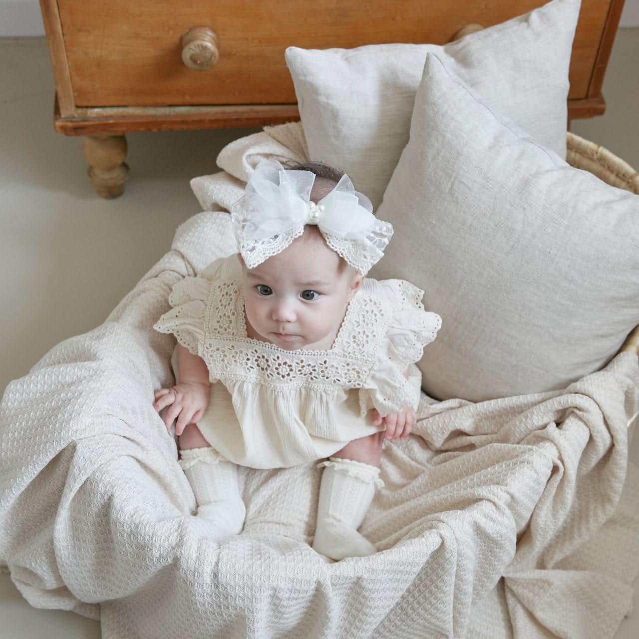 Baby Ruffle Lace Sleeve Floral Embroidery Neck Romper (3-15m) - AT NOON STORE