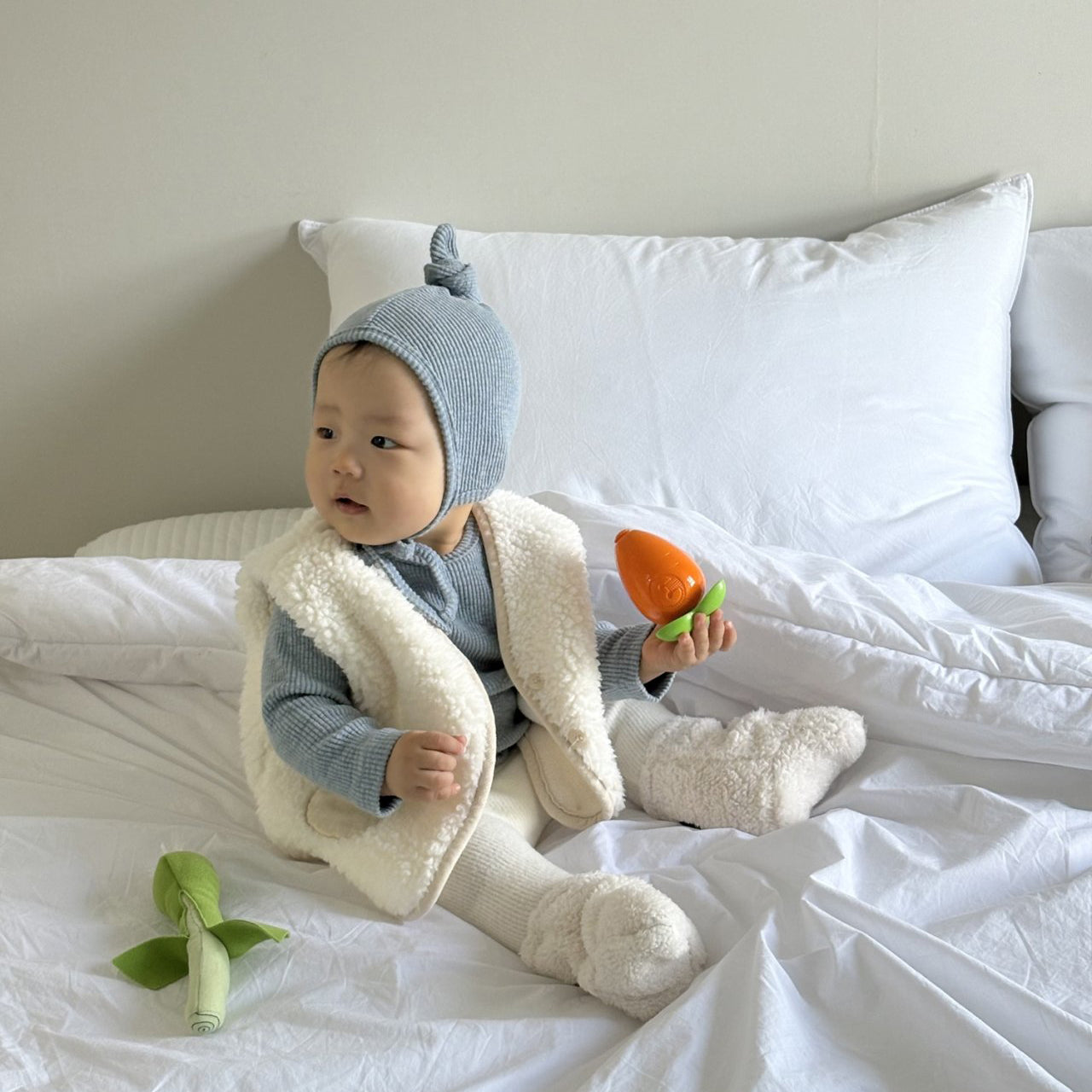 Baby Land W25 Sherpa Pocket Vest (4-18m) - 2 Colors