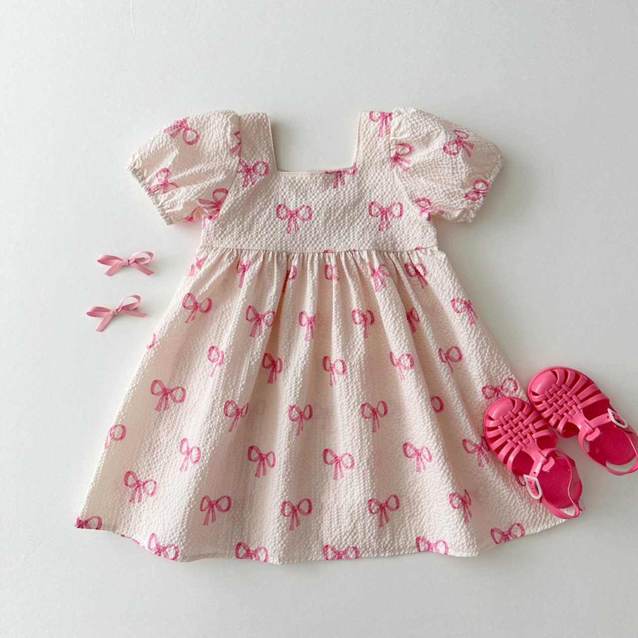 Kids Seersucker Square Neck Puff Sleeve Dress (1-6y) - Pink Bow Print - AT NOON STORE