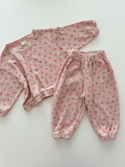[At Noon Original Design] Kids Floral Waffle Top and Jogger Pants Set (1-6y) - 2 Colors