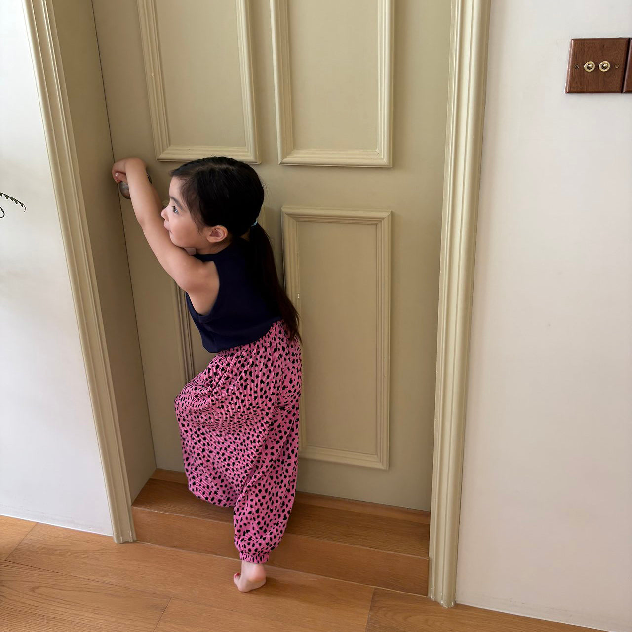 Toddler SS26 Cheetah Pleated Jogger Pants (1-7y) - Pink - AT NOON STORE