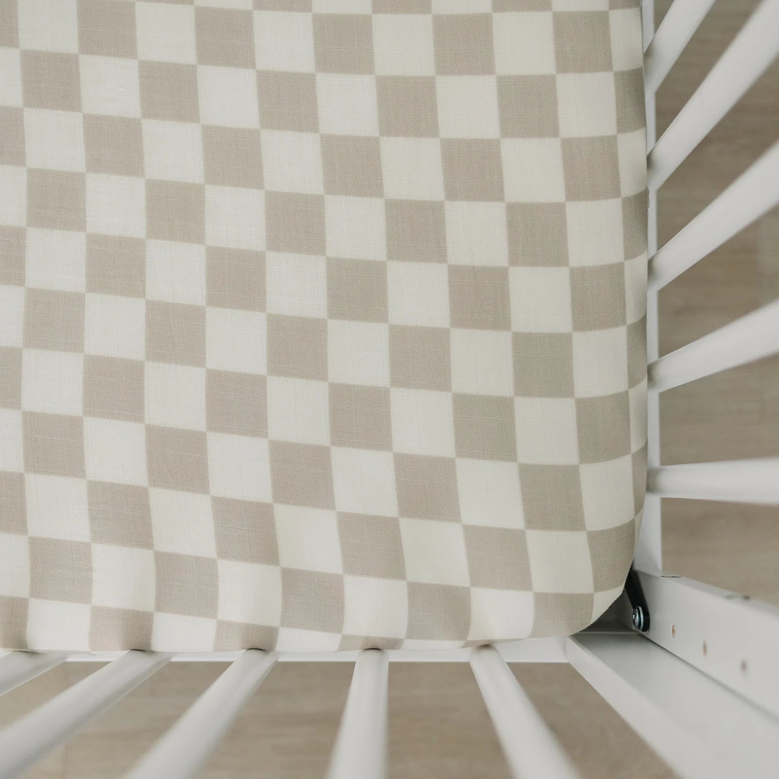 Mebie Taupe Checkered Crib Sheet