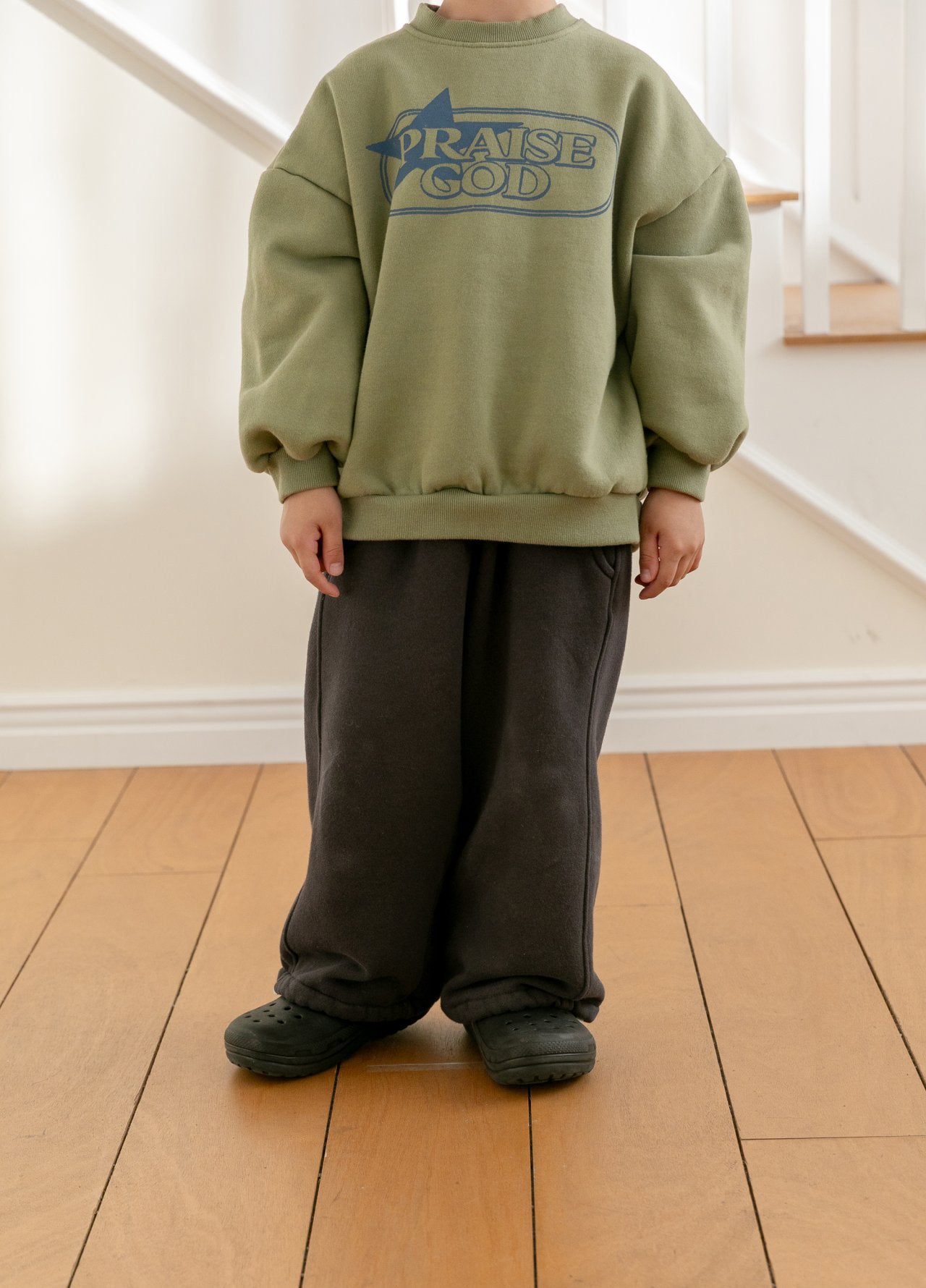 Kids Brushed Cotton PRAISE GOD Long Sleeve Sweatshirt (2-10y) - 2 Colors