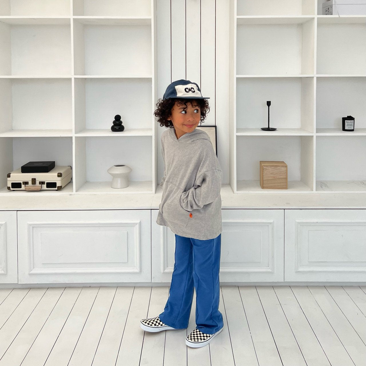 Kids SP26 Kangaroo Pocket Loose Fit Long Sleeve Hoodie (2-7y) - 2 Colors