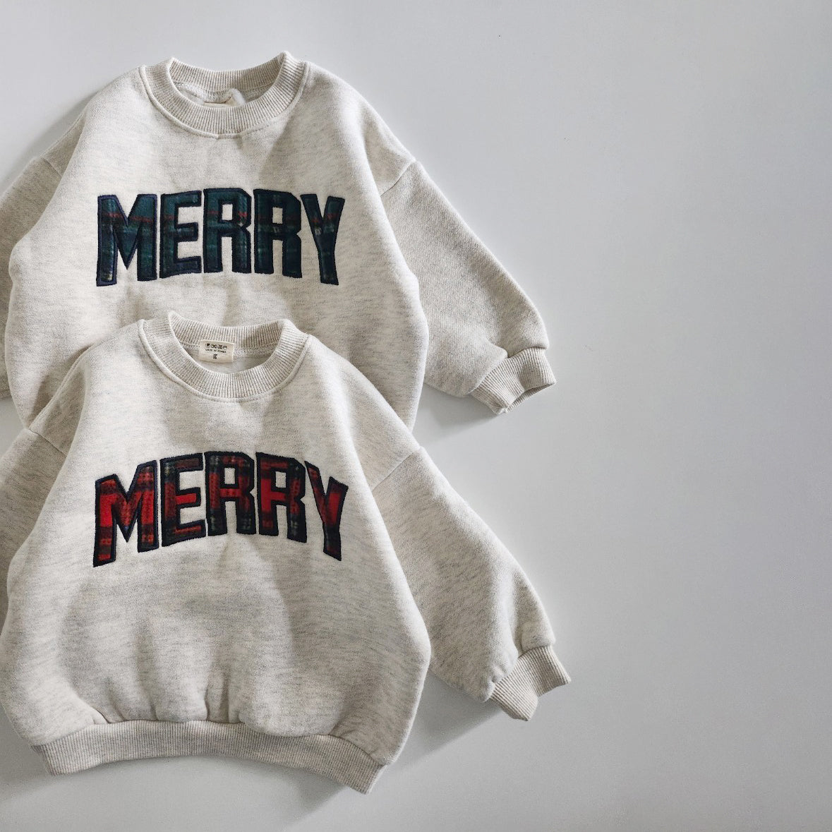 [PRE-ORDER] Adult Merry Tartan Patch Embroidery Sweatshirt - 2 Colors