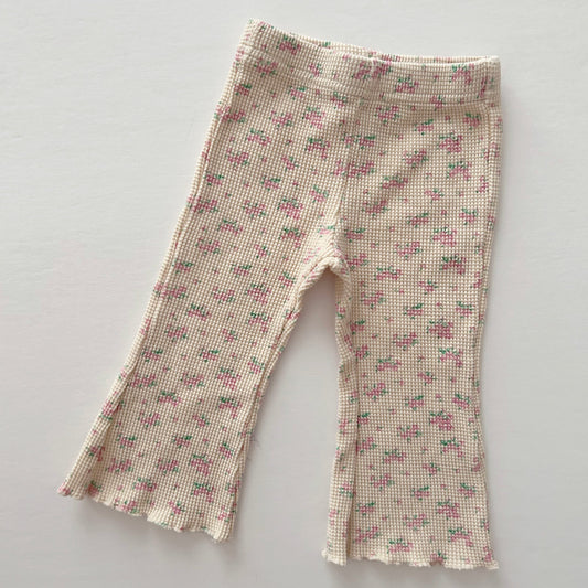 [At Noon Exclusive] Kids Cozy Waffle Lettuce-edge Flare Pants (6m-6y) - Pink Floral - AT NOON STORE