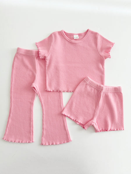 [At Noon Exclusive] Kids Waffle Lettuce-edge T-Shirt and Shorts Set (1-7y) - Pink