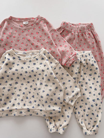 [At Noon Original Design] Kids Floral Waffle Top and Jogger Pants Set (1-6y) - 2 Colors