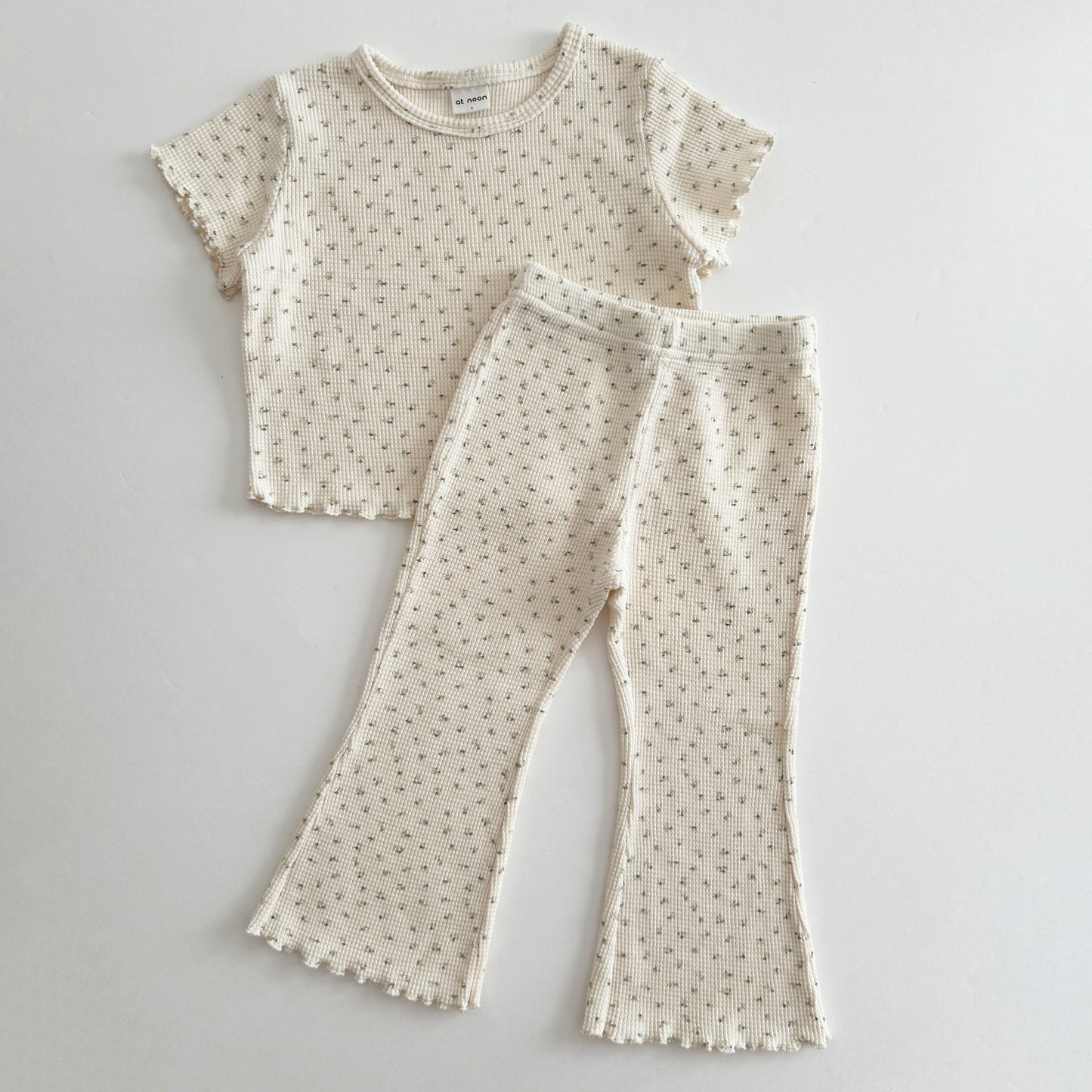 [At Noon Exclusive] Kids Cozy Waffle Lettuce-edge Flare Pants (1-7y) - Floral