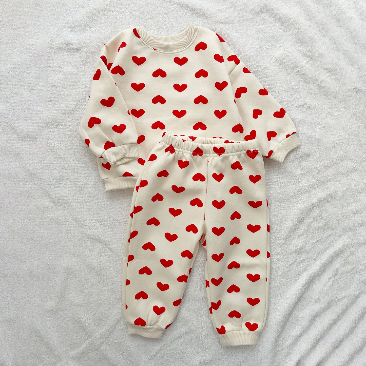 Toddler Heart Print Brushed Fabric Long Sleeve Sweatshirt and Jogger Pants Set (6m-6y) - Cream/Red Heart