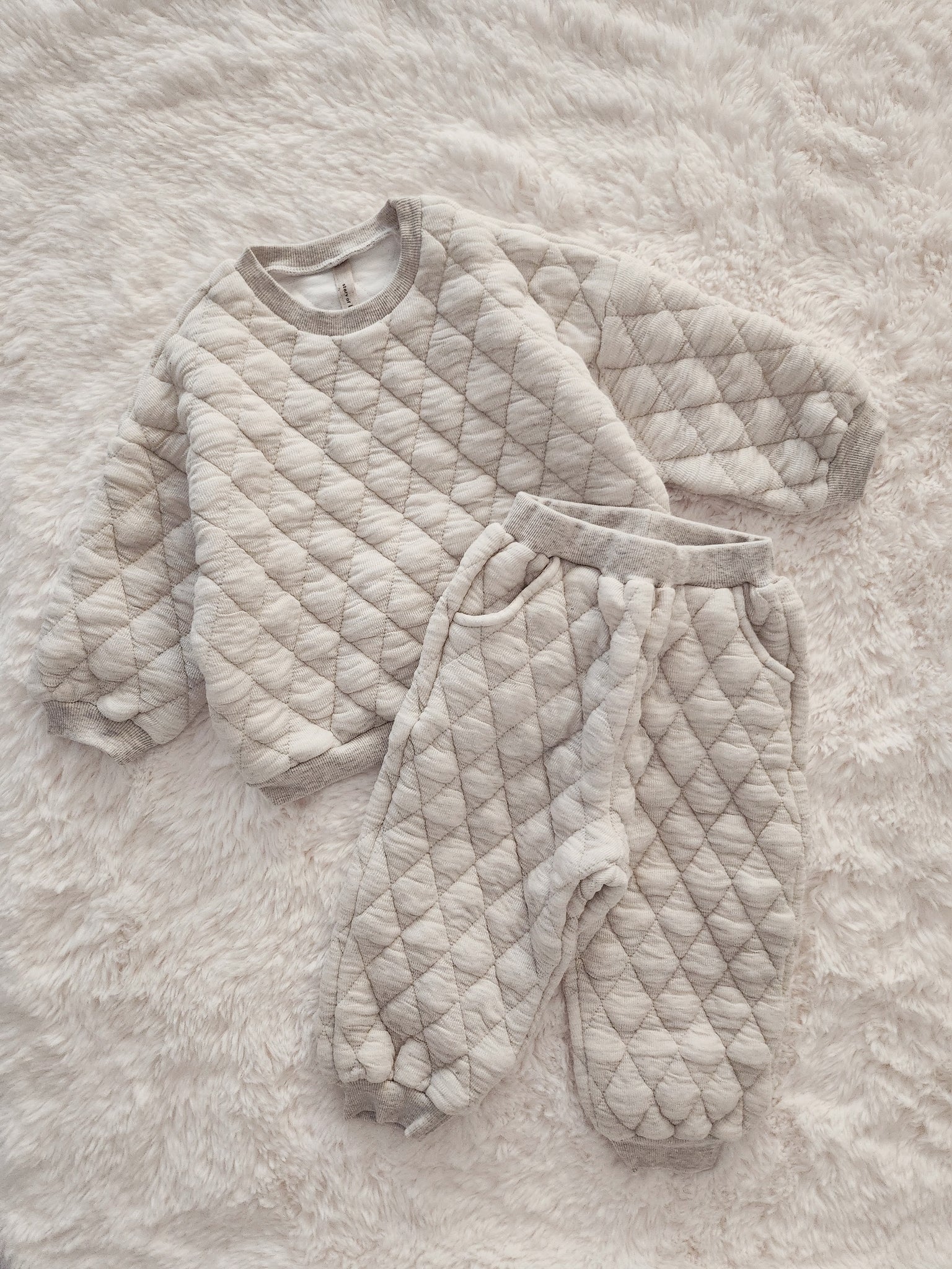 Toddler Quilted Top and Jogger Pants Set (1-6y) - 2 Colors