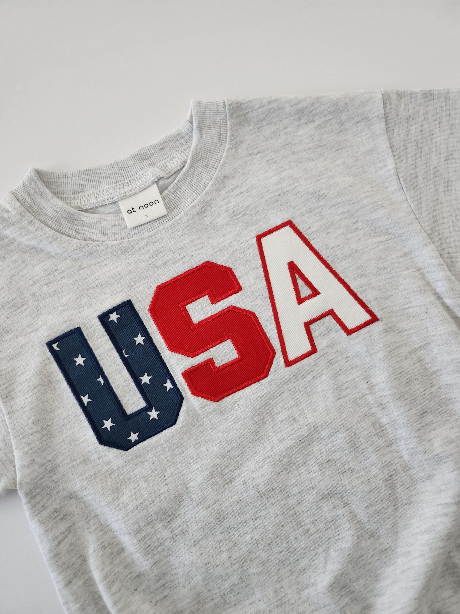 [At Noon Exclusive] Baby Original USA Embroidery T-Shirt Romper (0 - 18m) - Light Heather Gray kids outfit