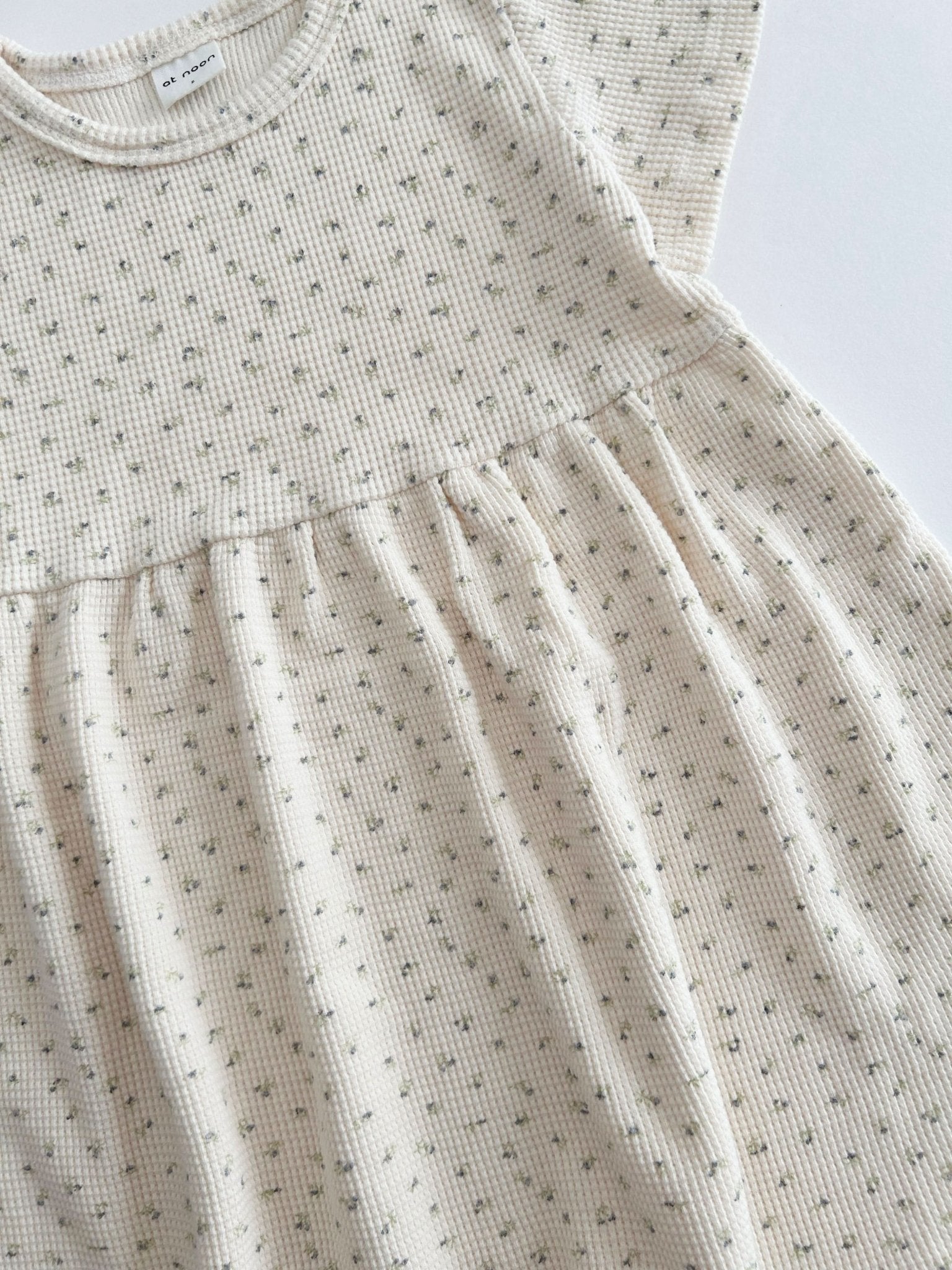 [At Noon Exclusive] Kids Cozy Waffle Dress (1 - 6y) - Floral kids outfit