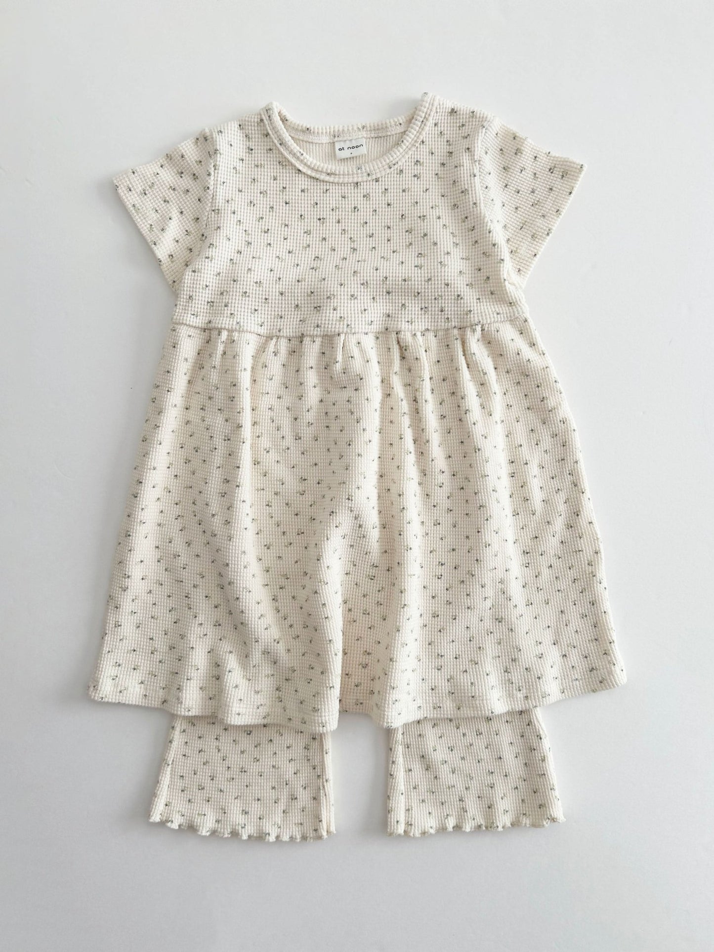 [At Noon Exclusive] Kids Cozy Waffle Dress (1 - 6y) - Floral kids outfit