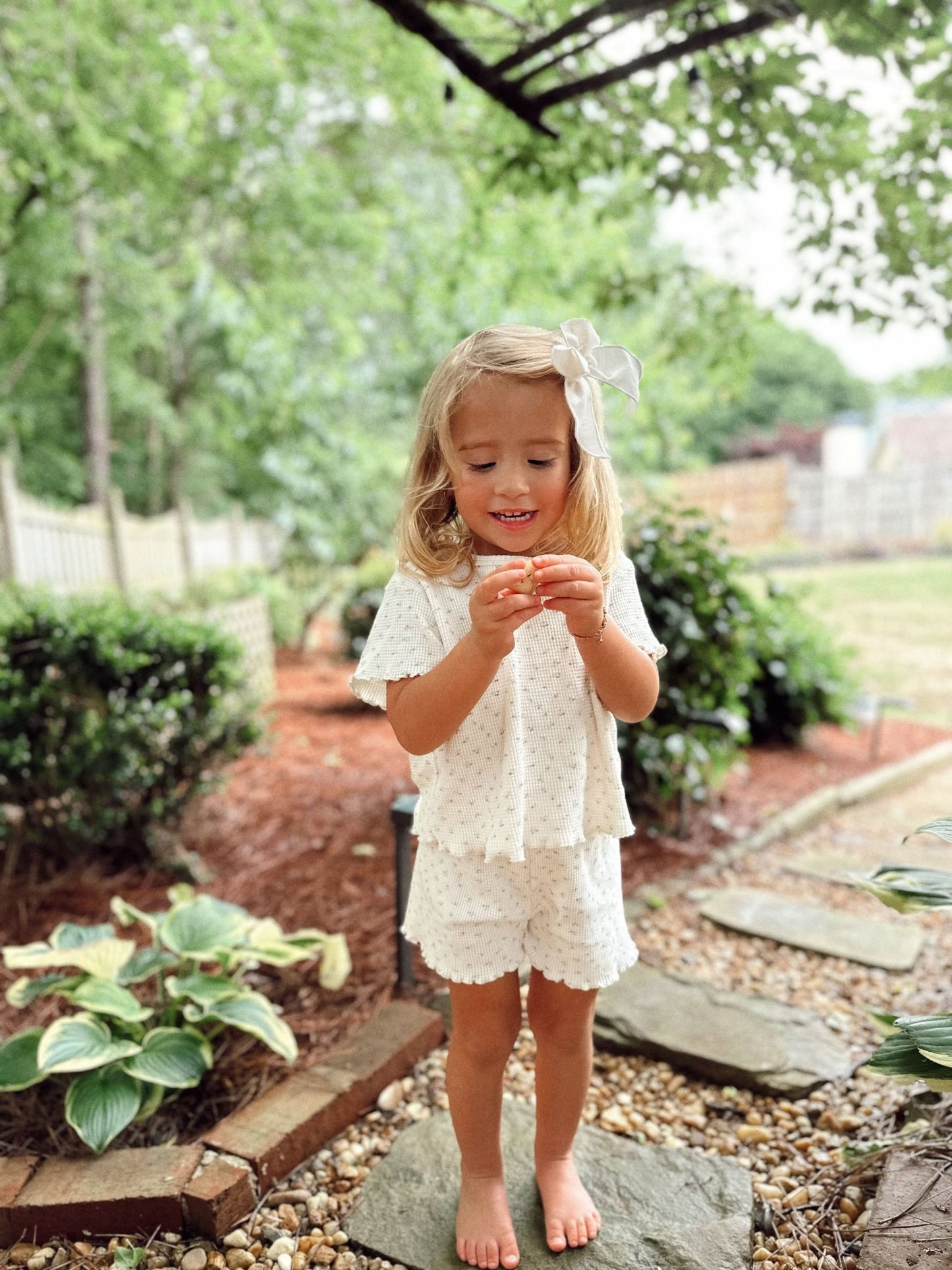 [At Noon Exclusive] Kids Waffle Lettuce - edge T-Shirt and Shorts Set (1 - 7y) - Pink kids outfit