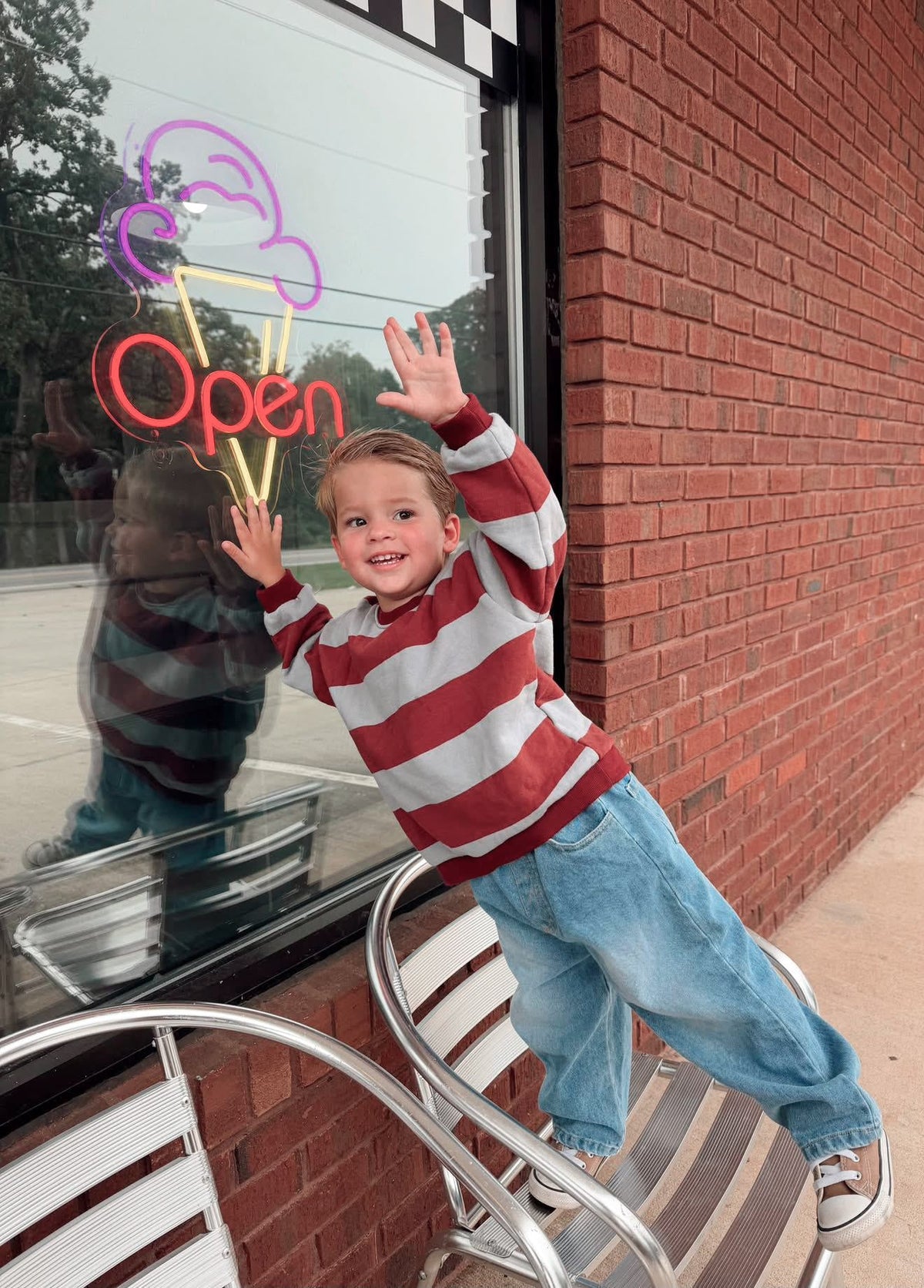 [At Noon Original Design] Kids Bold Stripe Sweatshirt (6m-8y) - Wine kids outfit