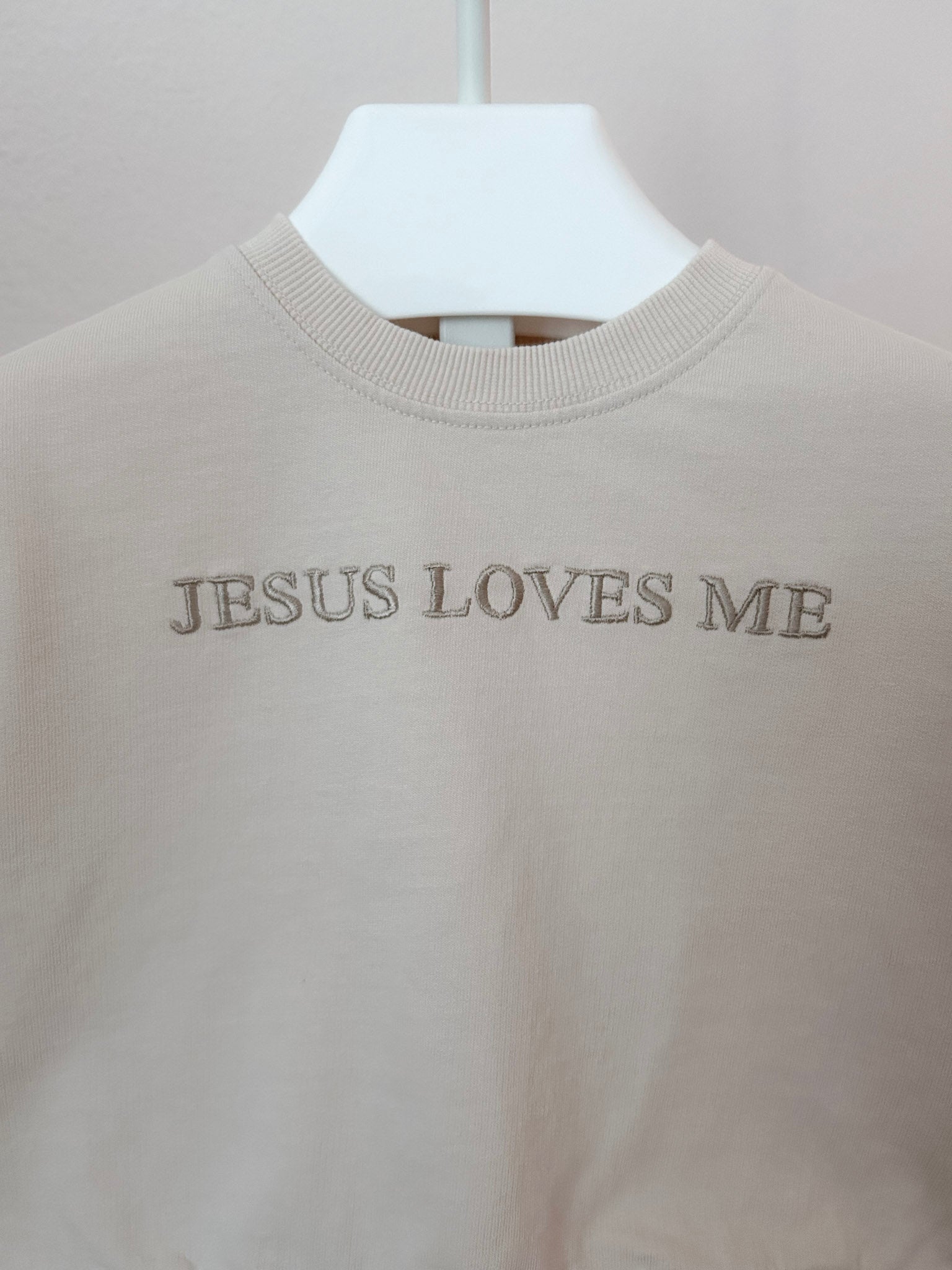 [At Noon Original Design] Kids JESUS LOVES ME Sweatshirt (6m - 9y) - Beige kids outfit