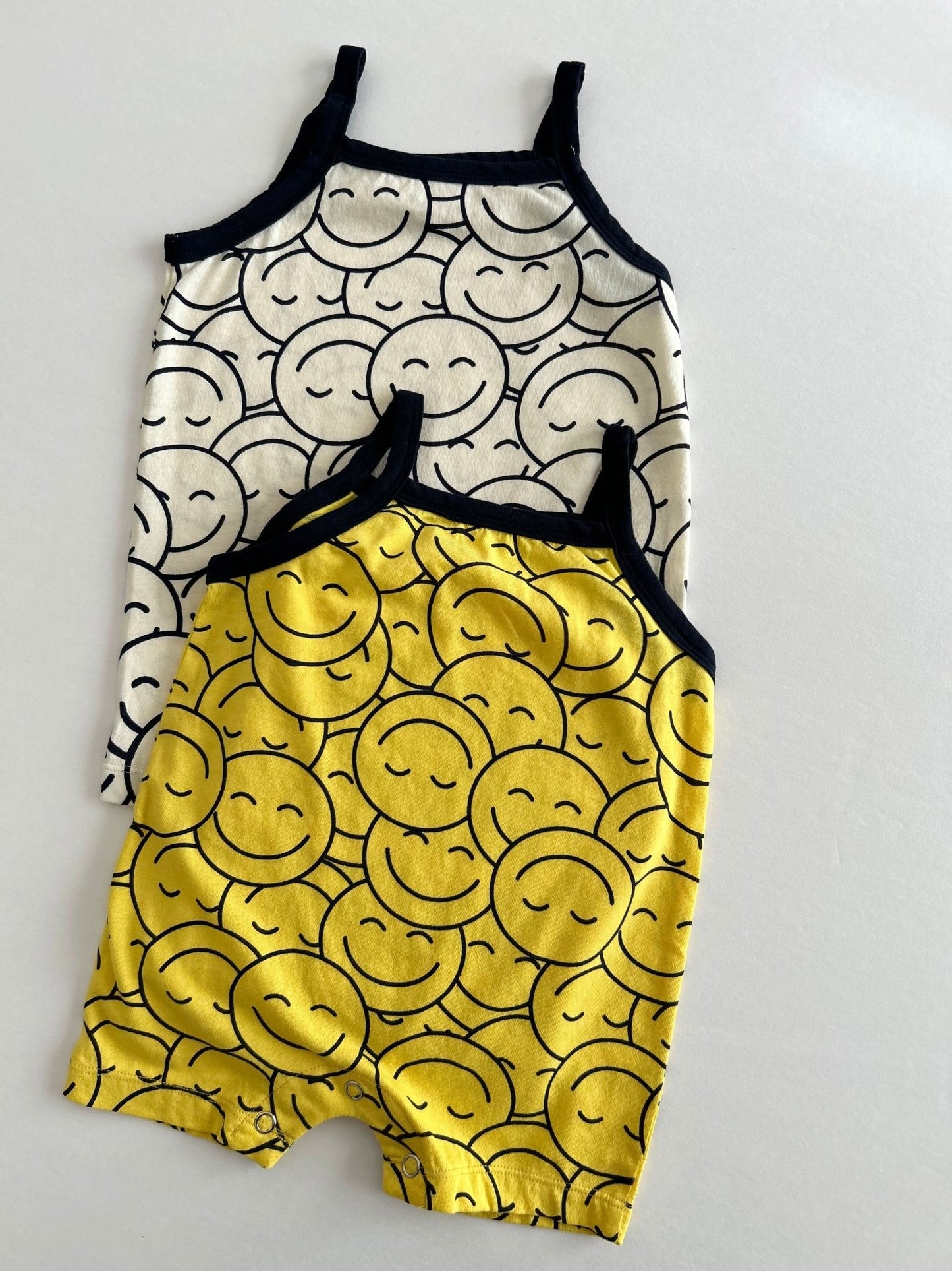 Baby All - Over Smile Print Romper (3 - 18m) - 2 Colors kids outfit