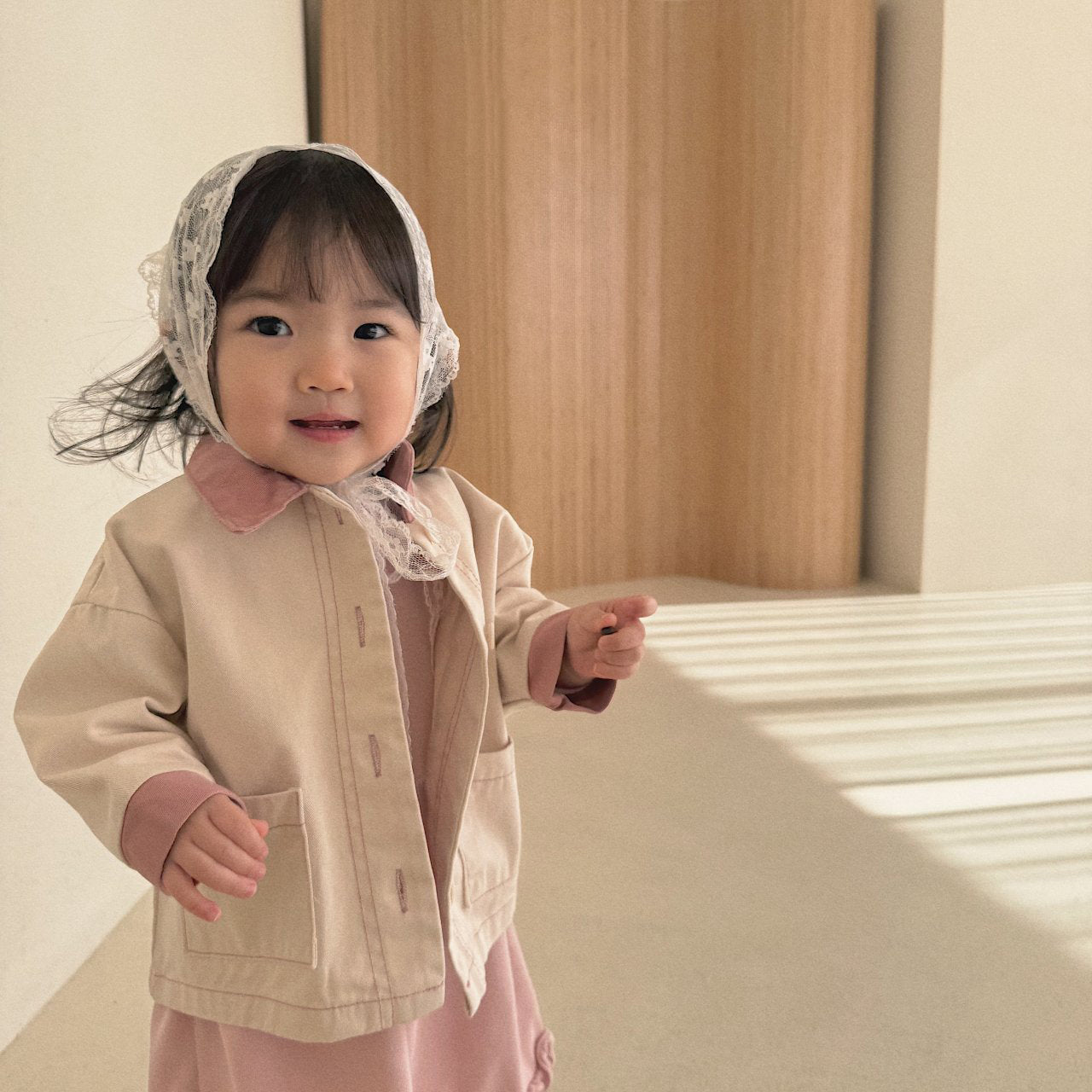 Baby Bella SP26 Front Pocket Contrast Collar Jacket (6m - 4y) - Ivory - AT NOON STORE