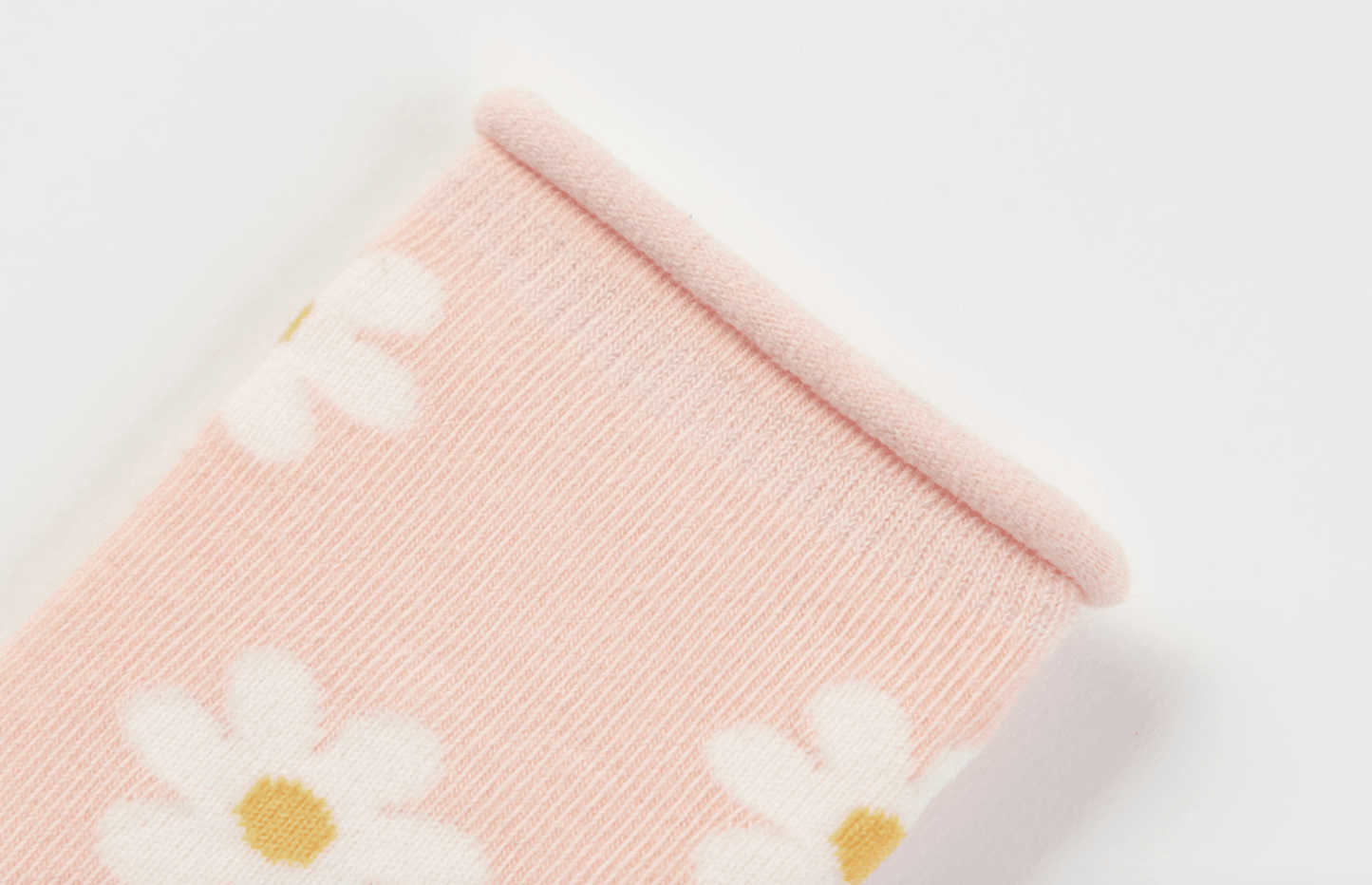 Baby Daisy Socks (0 - 4T) - Pink kids outfit