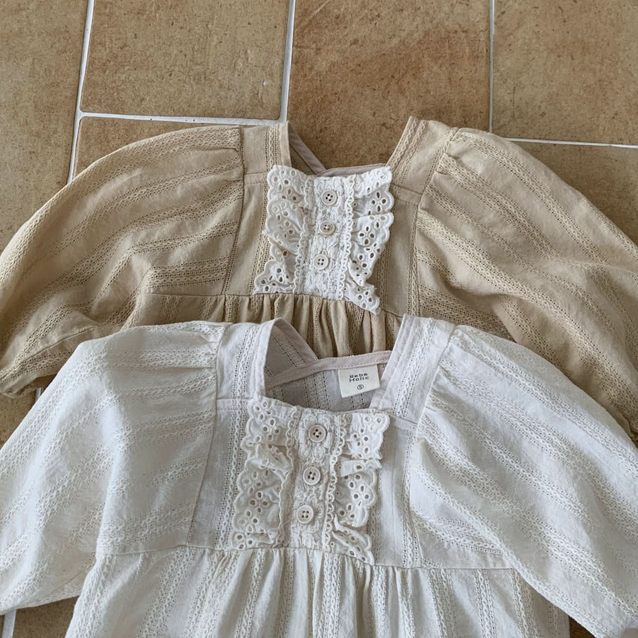Baby Front Ruffle Lace Trim Romper (3 - 18m) - 2 Colors kids outfit