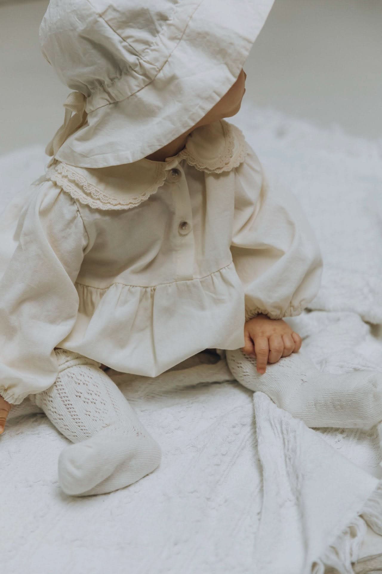 Baby Lace Collar Long Sleeve Romper (3 - 18m) - Cream kids outfit