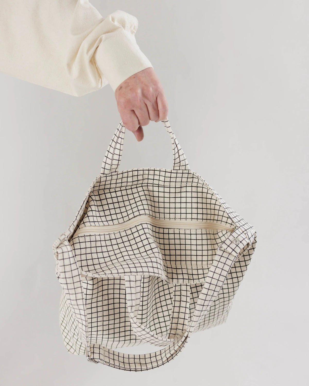 BAGGU Horizontal Zip Duck Bag - Natural Grid kids outfit