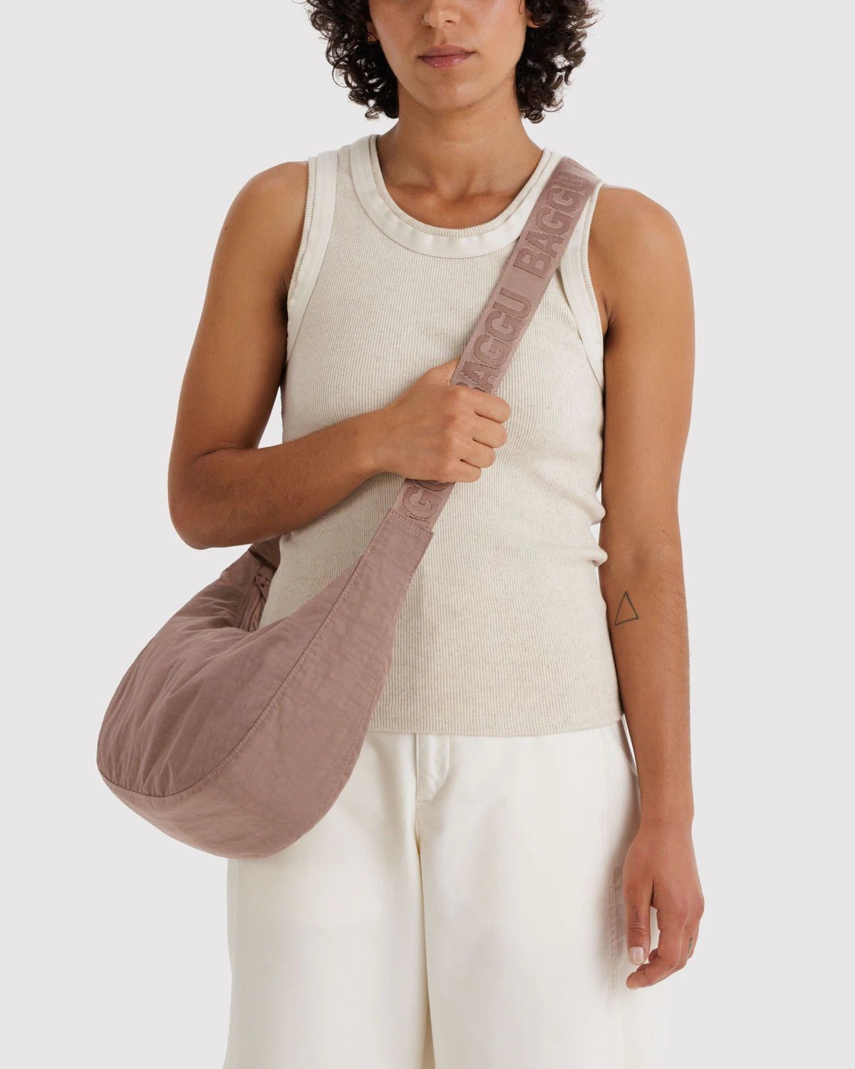 BAGGU Medium Nylon Crescent Bag - Toasted Almond kids outfit