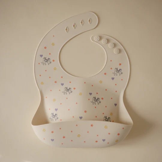 Bluey x Mushie Silicone Baby Bib - Bluey Ivory kids outfit