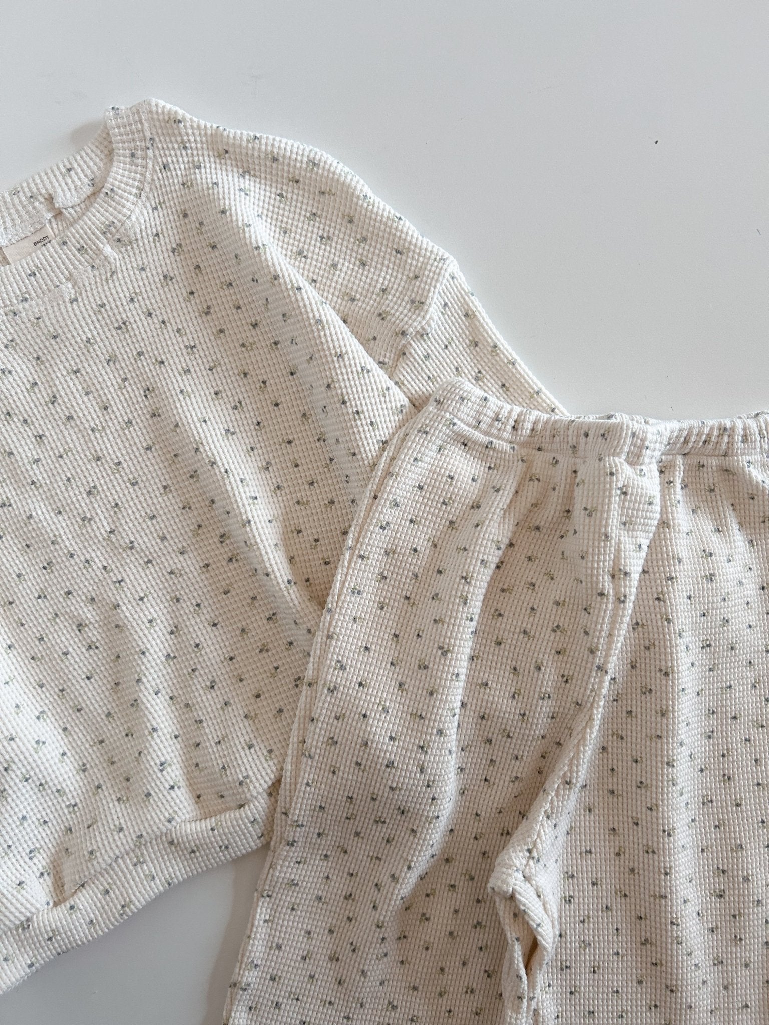 Girls Floral Print 2 Piece Waffle Set (Sweatshirt & Pull On Pants) (2 - 8y) - Cream kids outfit
