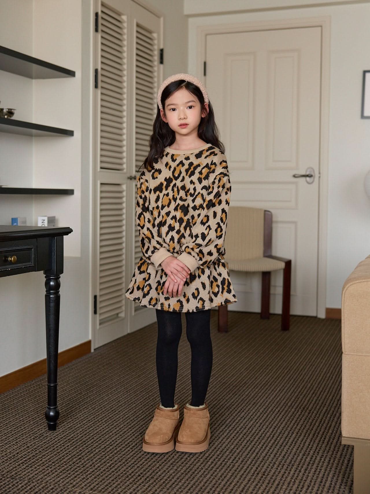 Girls Leopard Knitted Sweatshirt and Skirted Shorts Set (1 - 6y) - 2 Colors kids outfit