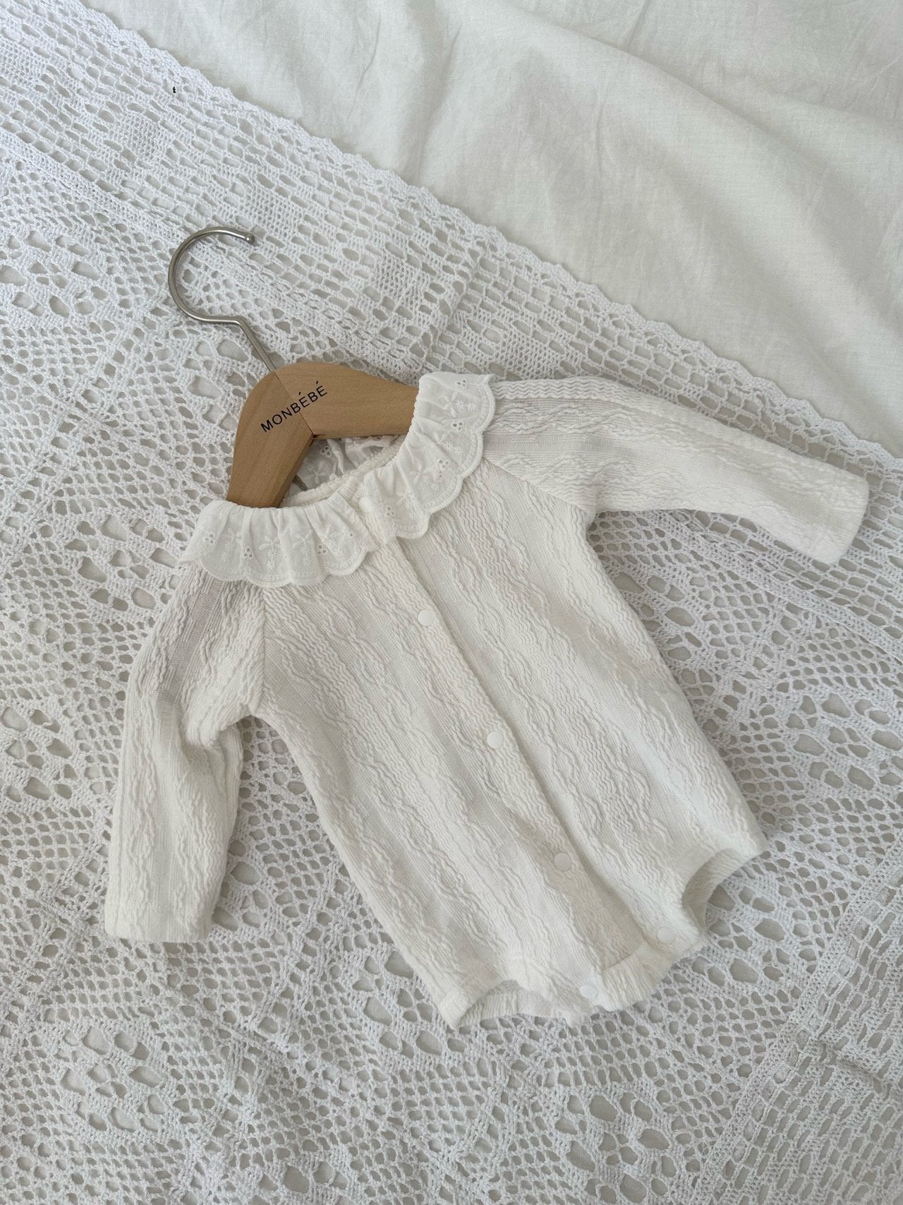 Baby Monbebe Eyelet Collar Textured Romper Romper (3-24m) - 2 Colors - AT NOON STORE