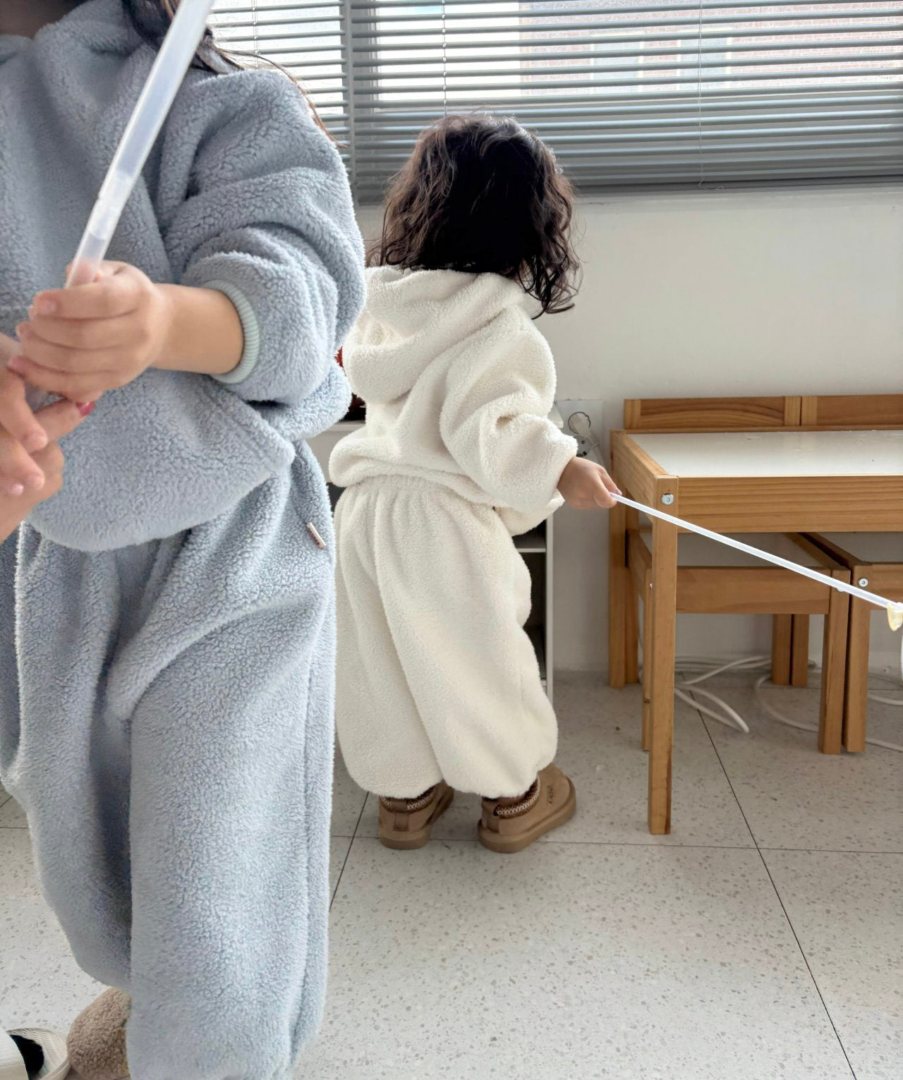 Toddler W25 Fuzzy Fleece Hoodie and Jogger Pants Set (1-7y) - 2 Colors