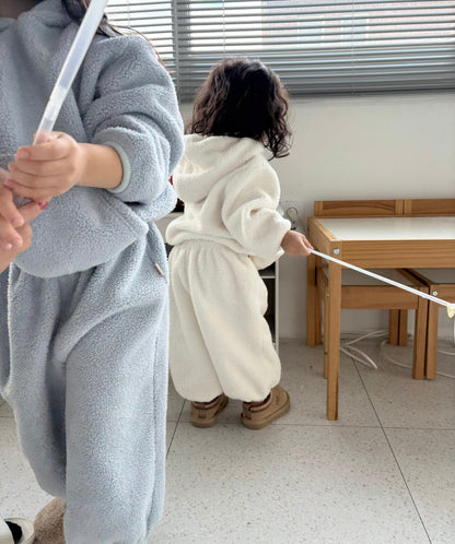 Toddler W25 Fuzzy Fleece Hoodie and Jogger Pants Set (1-7y) - 2 Colors