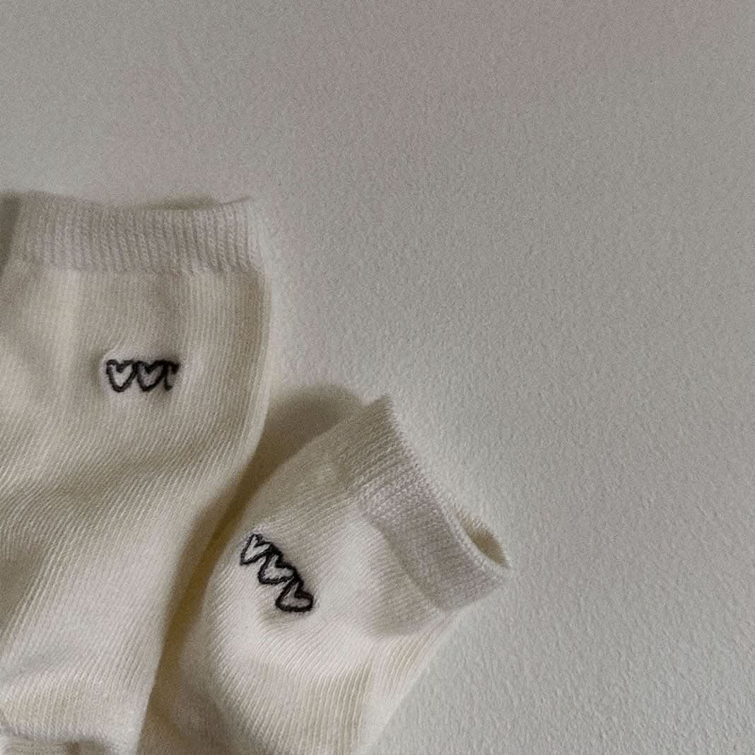 Kids 4pk Heart Embroidery Socks (10 - 36m) kids outfit