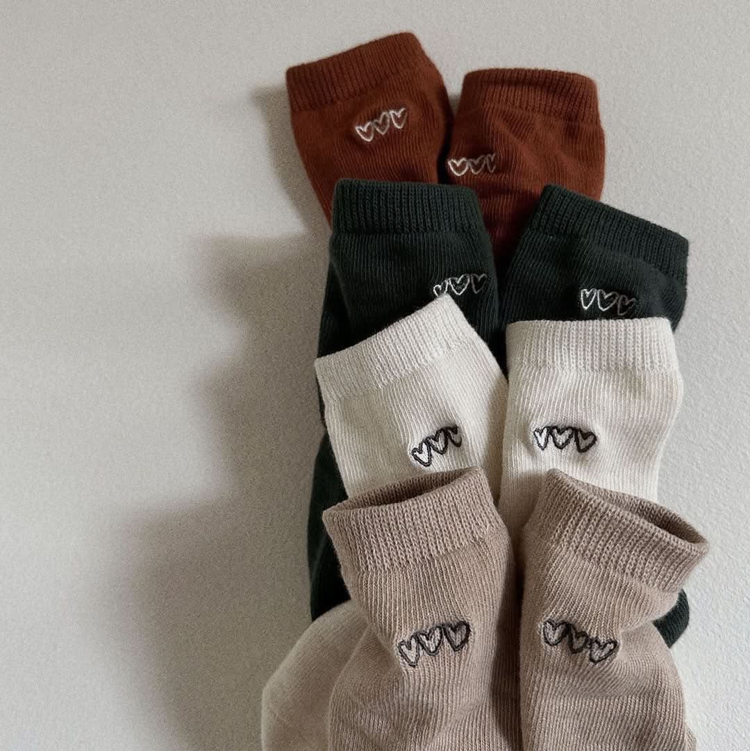 Kids 4pk Heart Embroidery Socks (10 - 36m) kids outfit