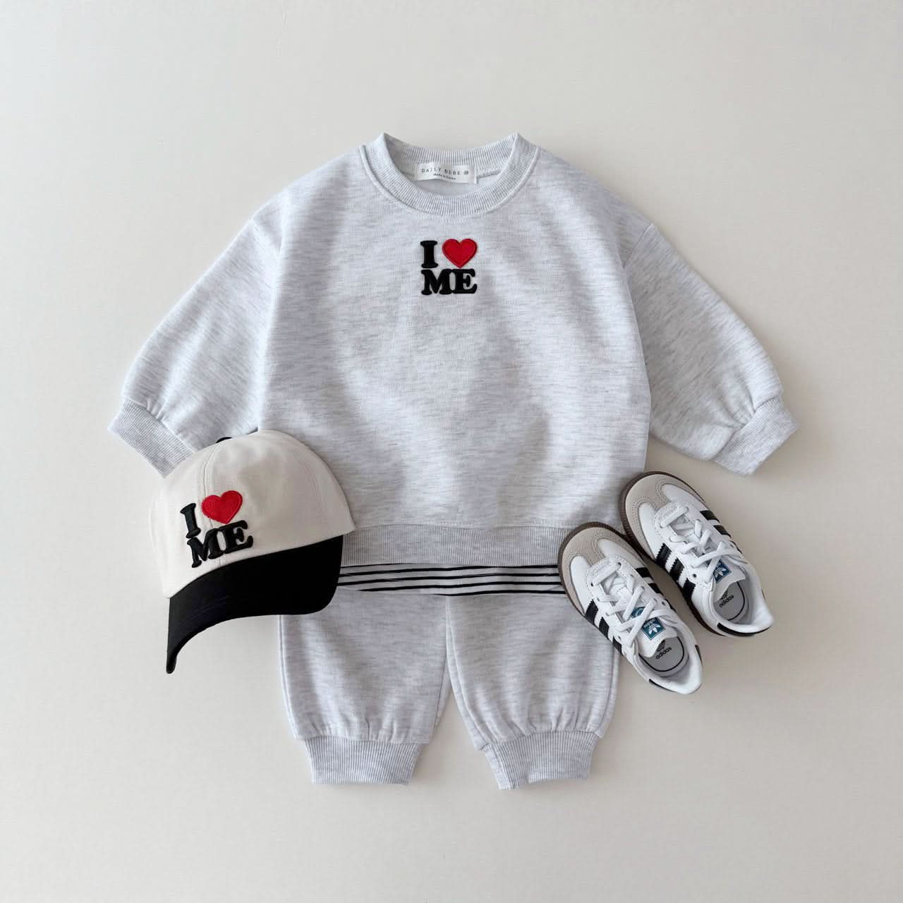 Kids S25 'I❤️ME' Embroidered Patch Sweatshirt & Jogger Pants Set (1 - 11y) - Pink kids outfit