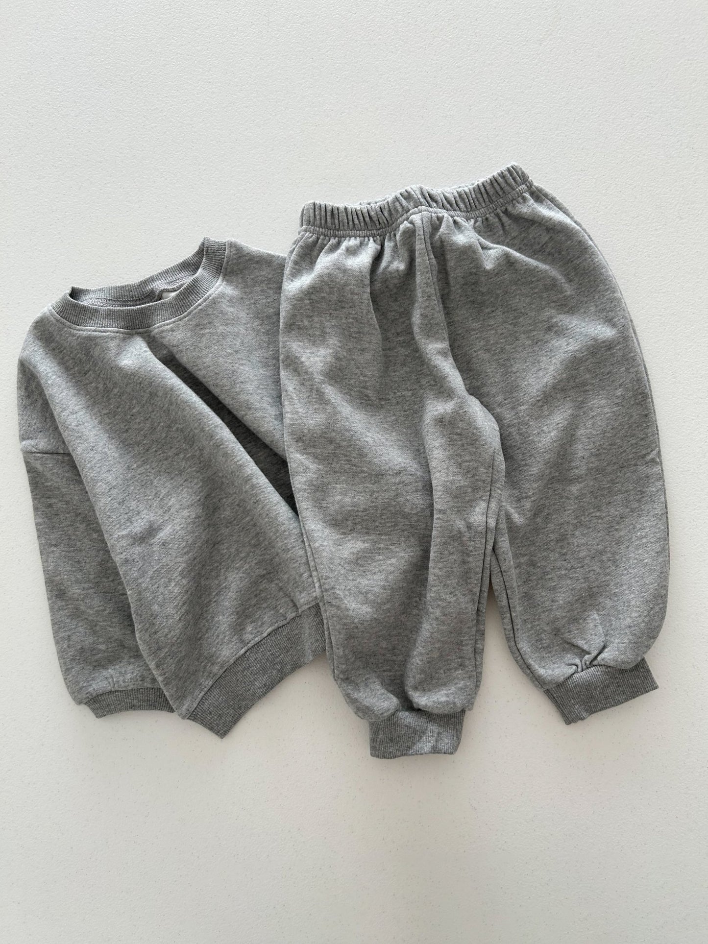 Kids Soy F25 Long Sleeve Sweatshirt and Jogger Pants Set (1 - 9y) - 11 Colors kids outfit