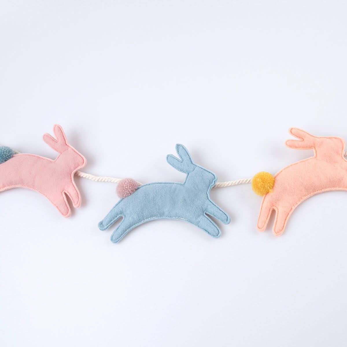 MeriMeri Felt Bunny Garland kids outfit