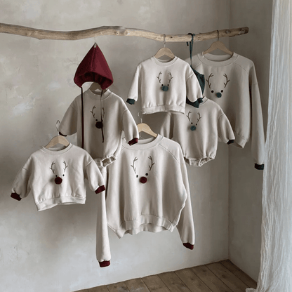 Mom Fleece - Lined Reindeer Sweatshirt - Wine kids outfit