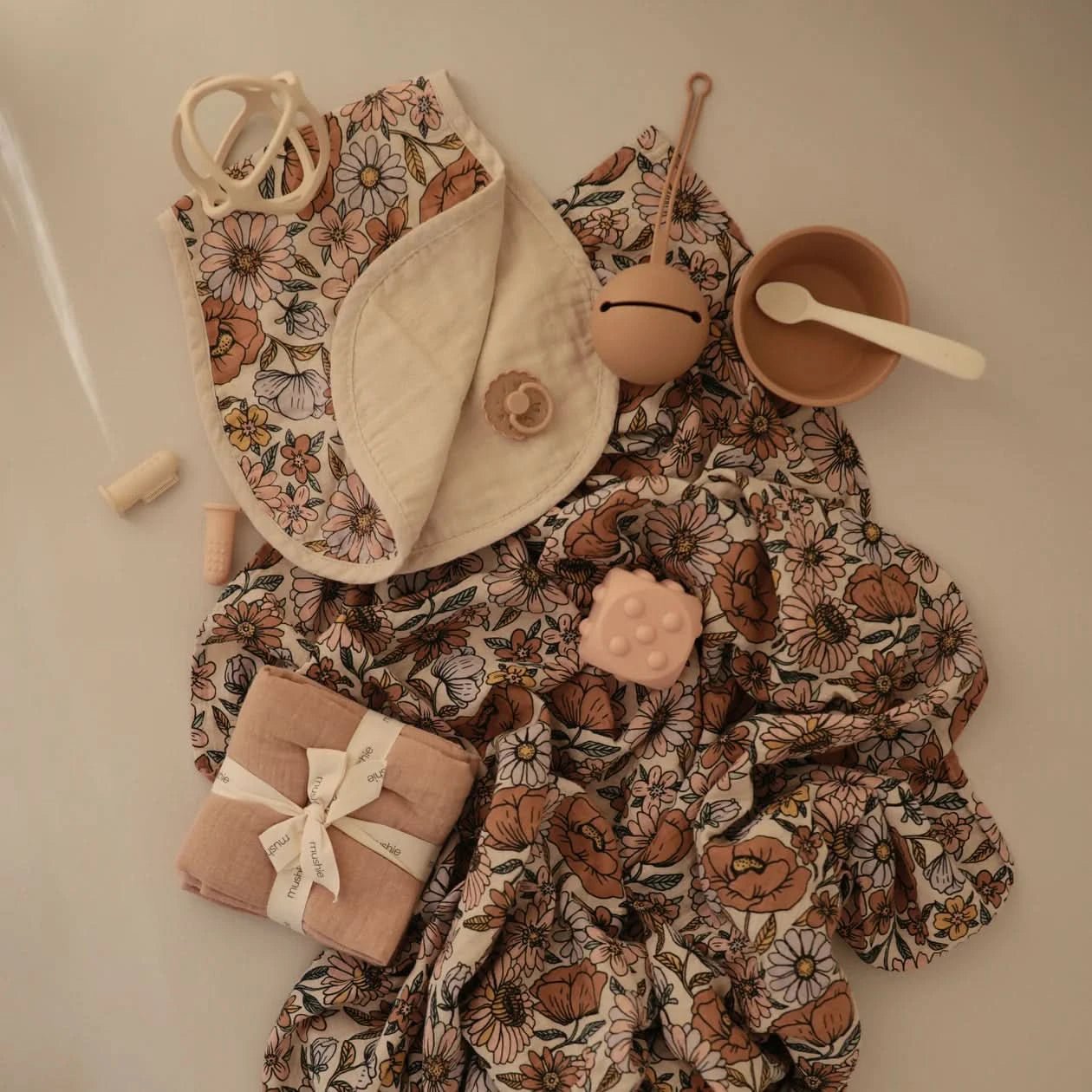 Mushie Muslin Swaddle Blanket Organic Cotton (Retro Flower) kids outfit